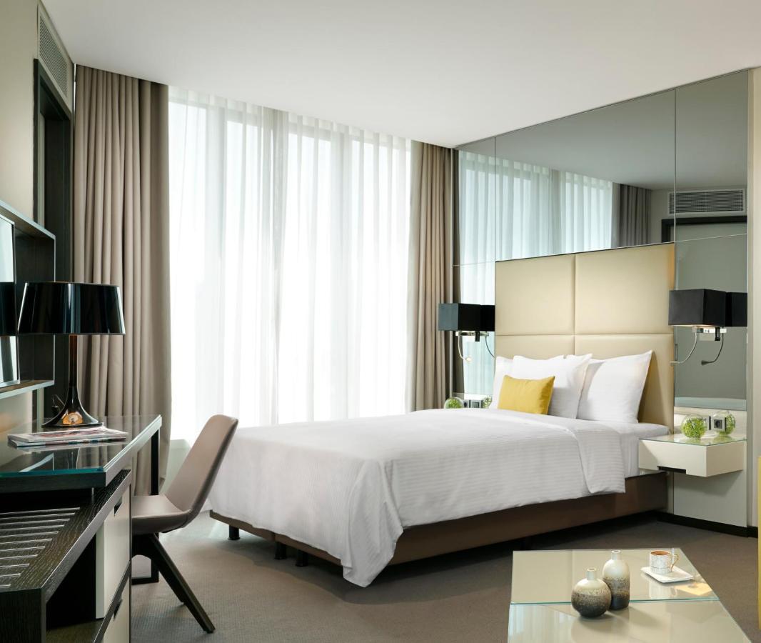 Centro Westside By Rotana Hotel Istanbul Bagian luar foto